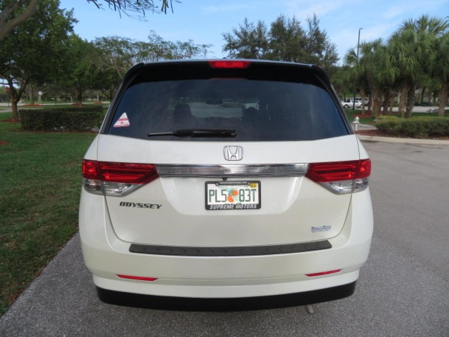 2016 White /Truffle Honda Odyssey (5FNRL5H63GB) , Automatic transmission, located at 4301 Oak Circle #19, Boca Raton, FL, 33431, (954) 561-2499, 26.388861, -80.084038 - You are looking at Gorgeous Pearl White Diamond 2016 Honda Odyssey EX-L VMI Northstar Handicap Wheelchair Conversion Van with 79K Original Miles, In-Floor Power Side Entry Ramp with Kneeling Van Function, Passenger Side 6 Way Transfer Seat, Quick Release Driver's Seat, Hand Controls, Tie Down System - Photo#25